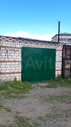Гараж, > 30 м²