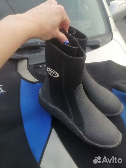 Гидрокостюм 40-42 размер