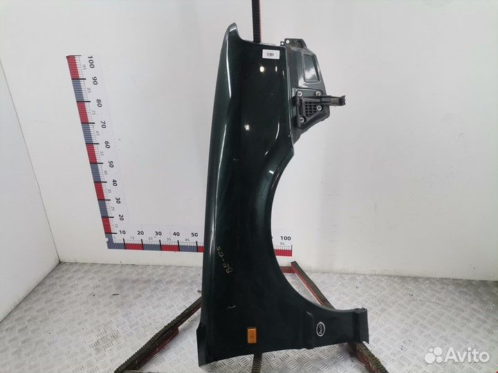 Крыло переднее правое для Audi 80 B4 8A0821106