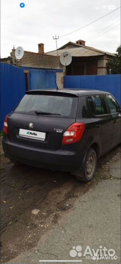 Skoda Fabia (5J) II петля двери багажника