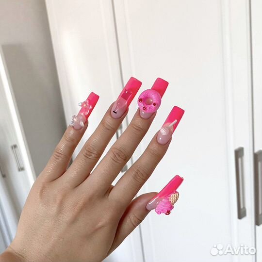Crazy маникюр, наращивание ногтей