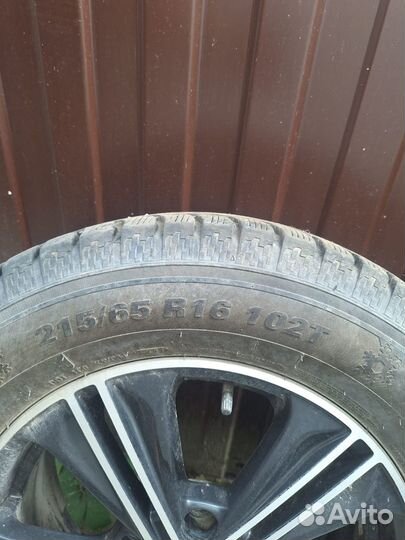 Kumho WinterCraft SUV Ice WS51 215/65 R16 102T