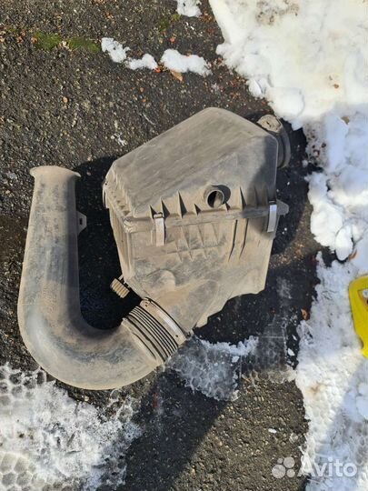 Корпус воздушного фильтра bmw e38