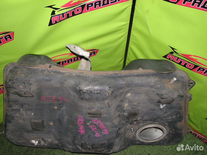 Бензобак toyota NZE144G,ZRE144G,NZE144 corolla axi