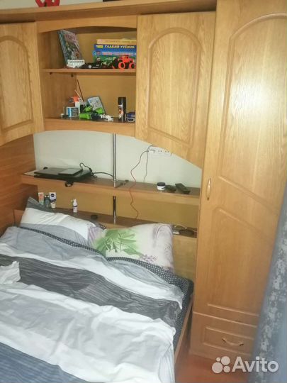 Спальный гарнитур