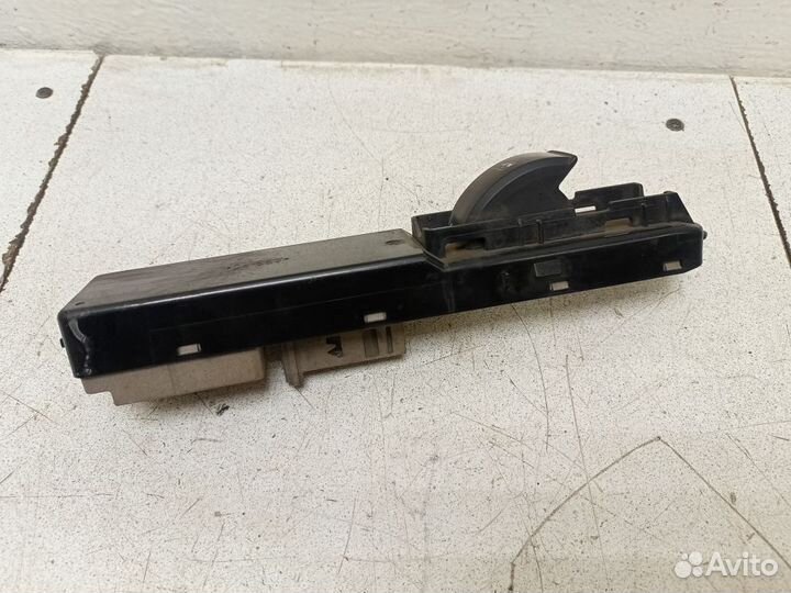 Кнопка стеклоподъемника