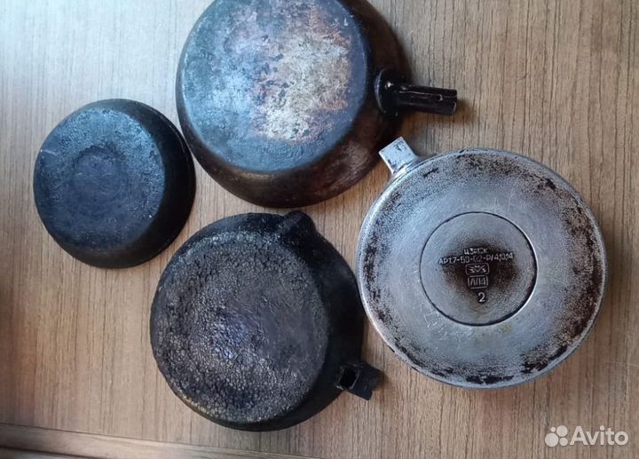Сковородка чугунная, алюминиевая с толстым дн СССР