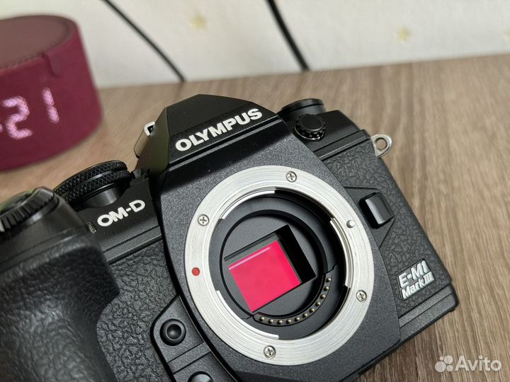 Беззеркальная камера Olympus OM-D E-M1 mark III