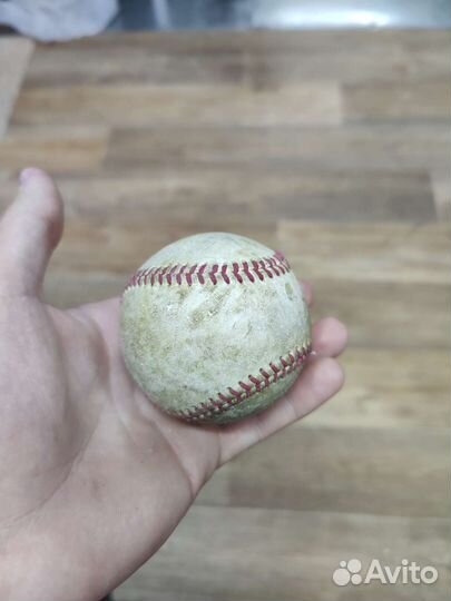 Бейсбольный мяч