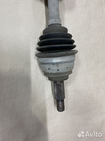 Привод МКПП правый sandero stepway 1