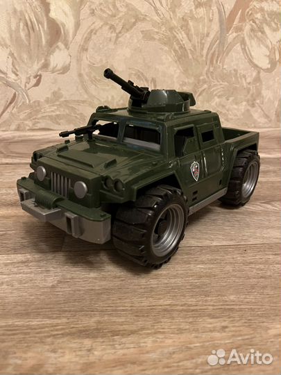 Машинка игрушечная