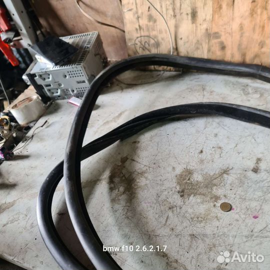 Уплотнитель двери задний правый bmw 5 f10