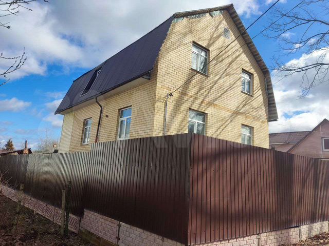 Дом 240 м² на участке 12 сот.