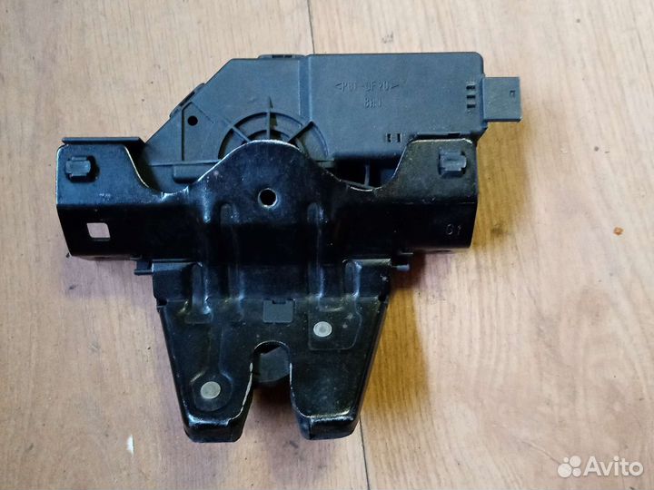 Замок багажника BMW 3 E46