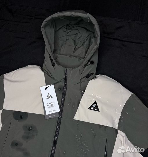 Зимняя куртка Nike ACG (водоотталкивающая)