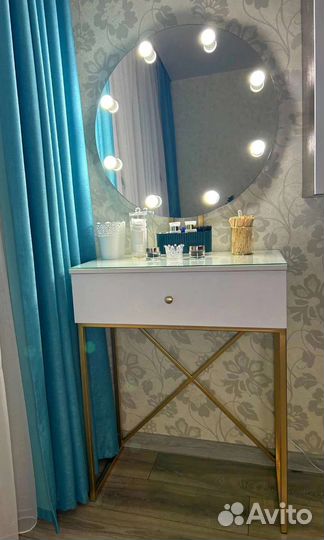 Туалетный столик