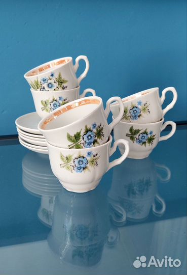 Сервиз чайный. Посуда. Корзина