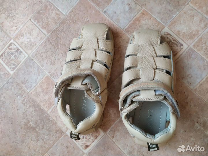 Босоножки для мальчика размер 33, не кожа, б/у оде