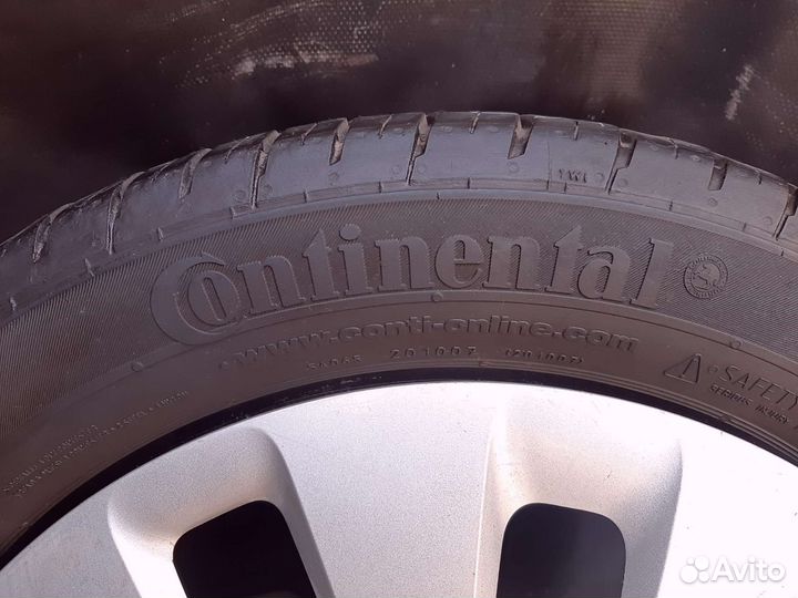 Continental ContiPremiumContact 2 215/55 R17 85V