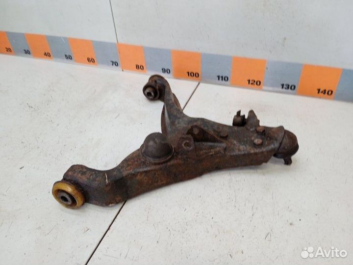 Рычаг передний правый нижний Mitsubishi Pajero 3