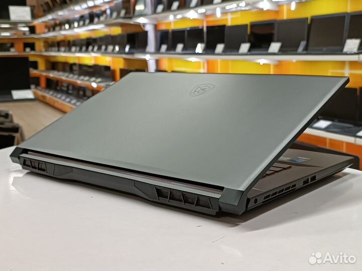 Витринный MSI 17.3''144Hz core i5 12500H RTX3050