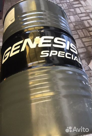 Лукойл genesis 5w30/5w40 216.5литров