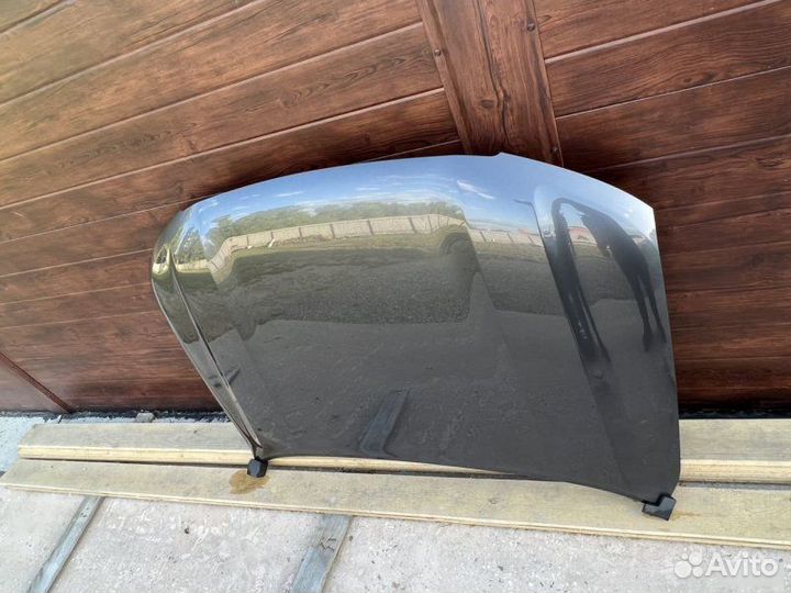 Капот в бронепленке Toyota Land Cruiser 200