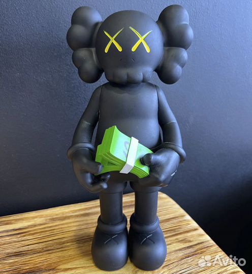 Коллекционные игрушки Kaws