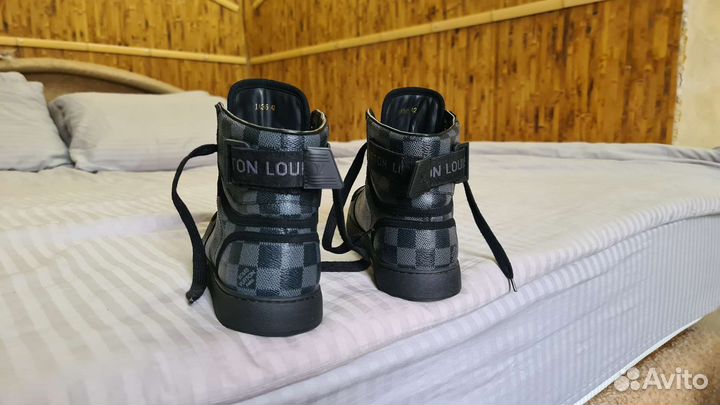 Louis vuitton оригинал, высокие кеды, сникерсы
