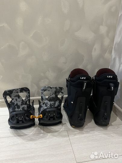 Сноубордические ботинки и крепления Burton Step On