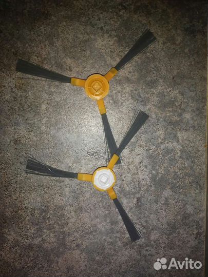 Щетки для работа пылесоса