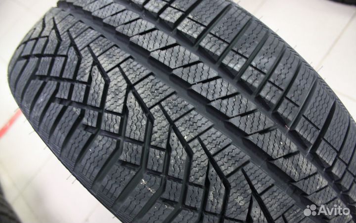 Sailun Ice Blazer Alpine Evo 235/40 R18 95V