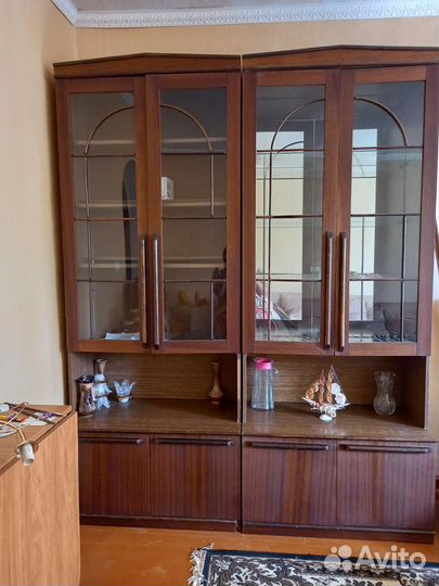 Шкаф сервант