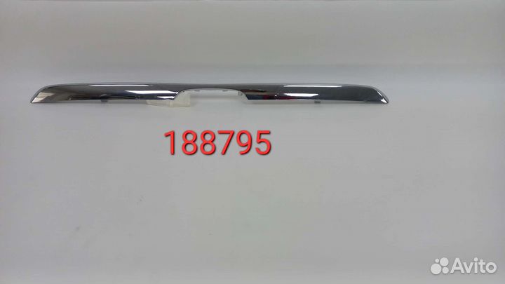 Молдинг решетки радиатора Honda CR-V 03-06 Low