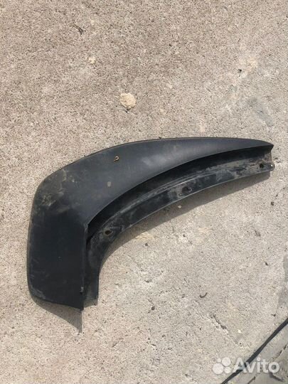 Брызговик щпдний левый Skoda Kodiaq