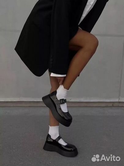 Лоферы женские