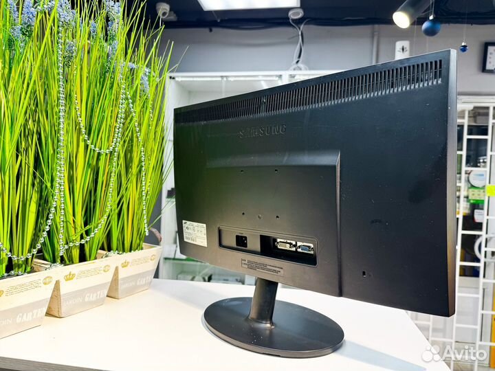 Монитор samsung E2320