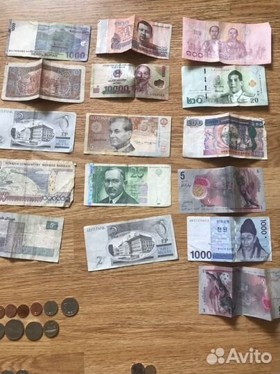 Монеты банкноты азия европа разные
