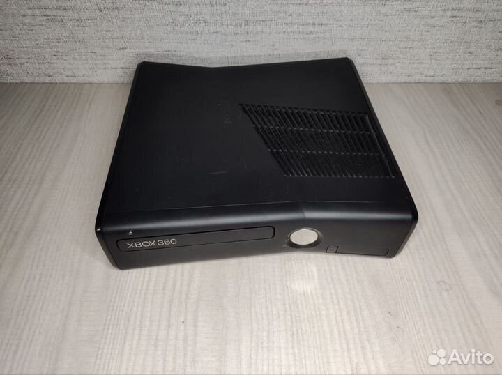 Xbox 360 250GB kinect 37игр freeboot