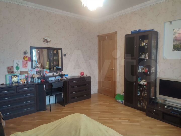 4-к. квартира, 103 м², 4/4 эт.