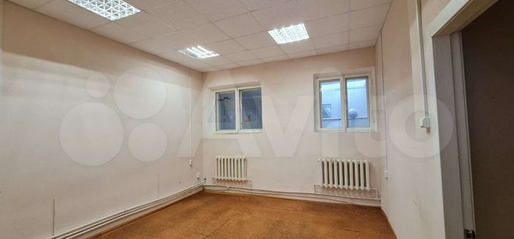 Офис, 250 м², производственное помещение 300 м²