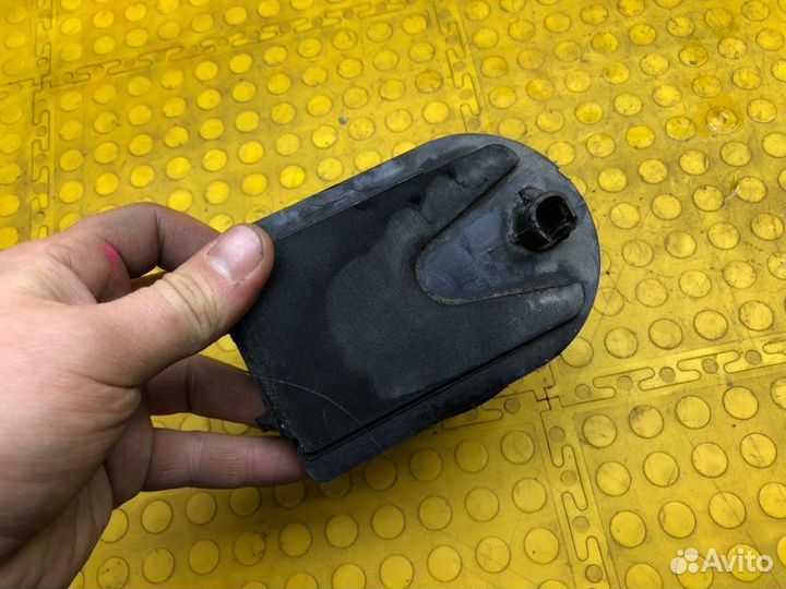 Отбойник задний Peugeot Traveller combi L3 H1