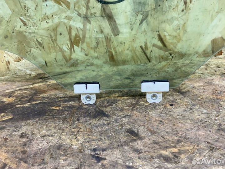 Стекло двери передней левой Subaru Outback 4 2009