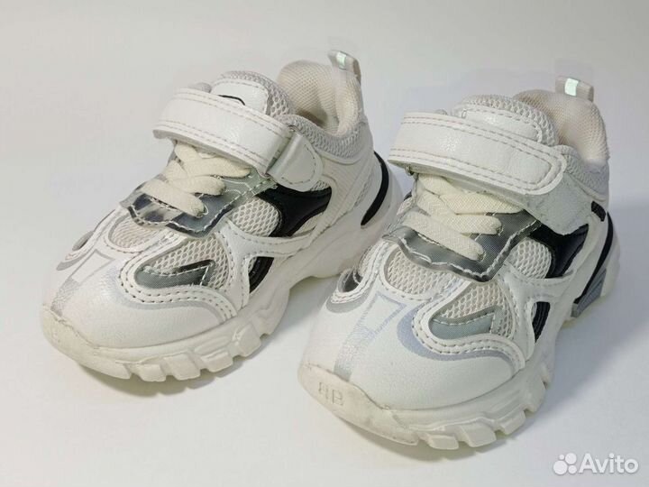Кроссовки детские