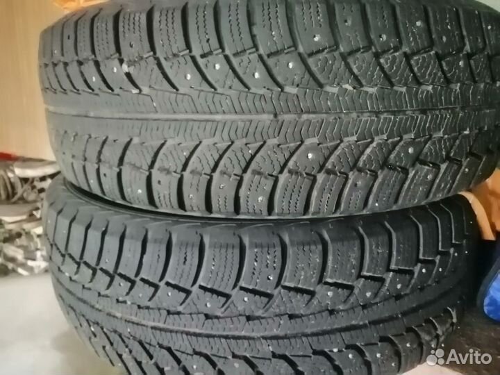 Matador MP 30 Sibir Ice 2 215/65 R16