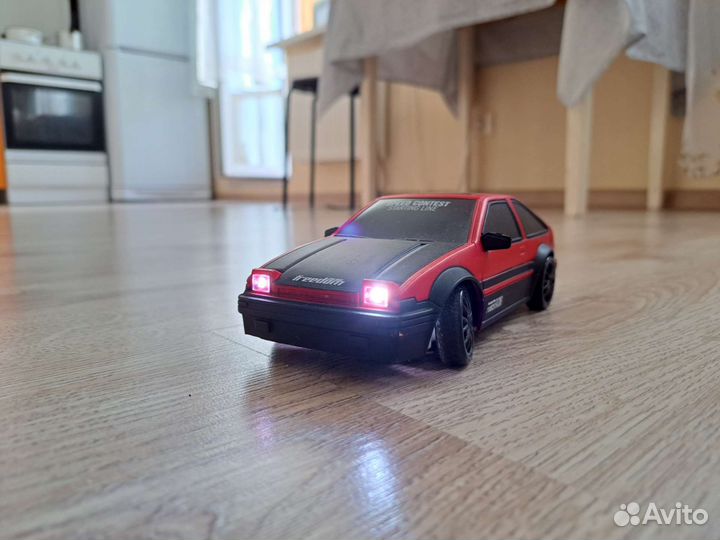 Радио управляемая дрифт машинка toyota trueno ae86