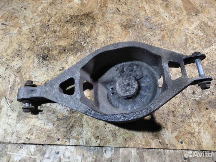 Рычаг задний нижний правый Infiniti Ex I (J50)