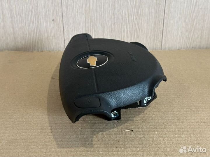 Подушка безопасности в руль chevrolet Aveo 250