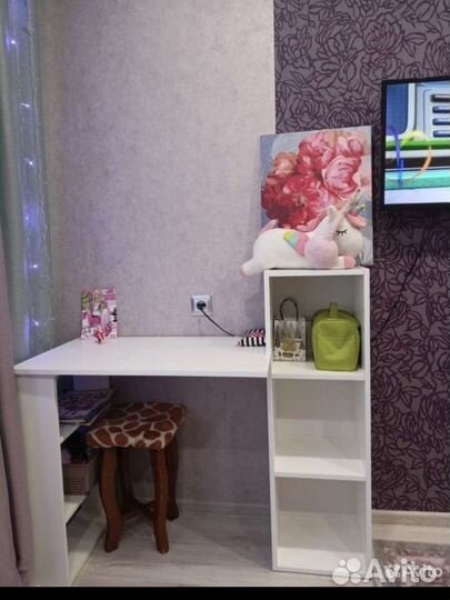 Письменный стол белый
