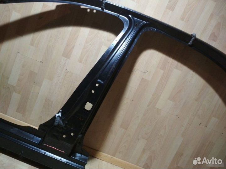 Боковина левая Mercedes Benz W213